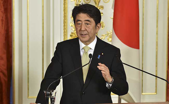 Japan Says PM Sent War Shrine Offering as Individual,